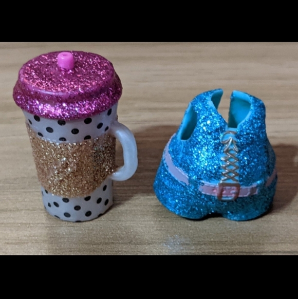 L.O.L. Bigger Surprise OMG! Secret Agent Glitter Bundle - Picture 12 of 12